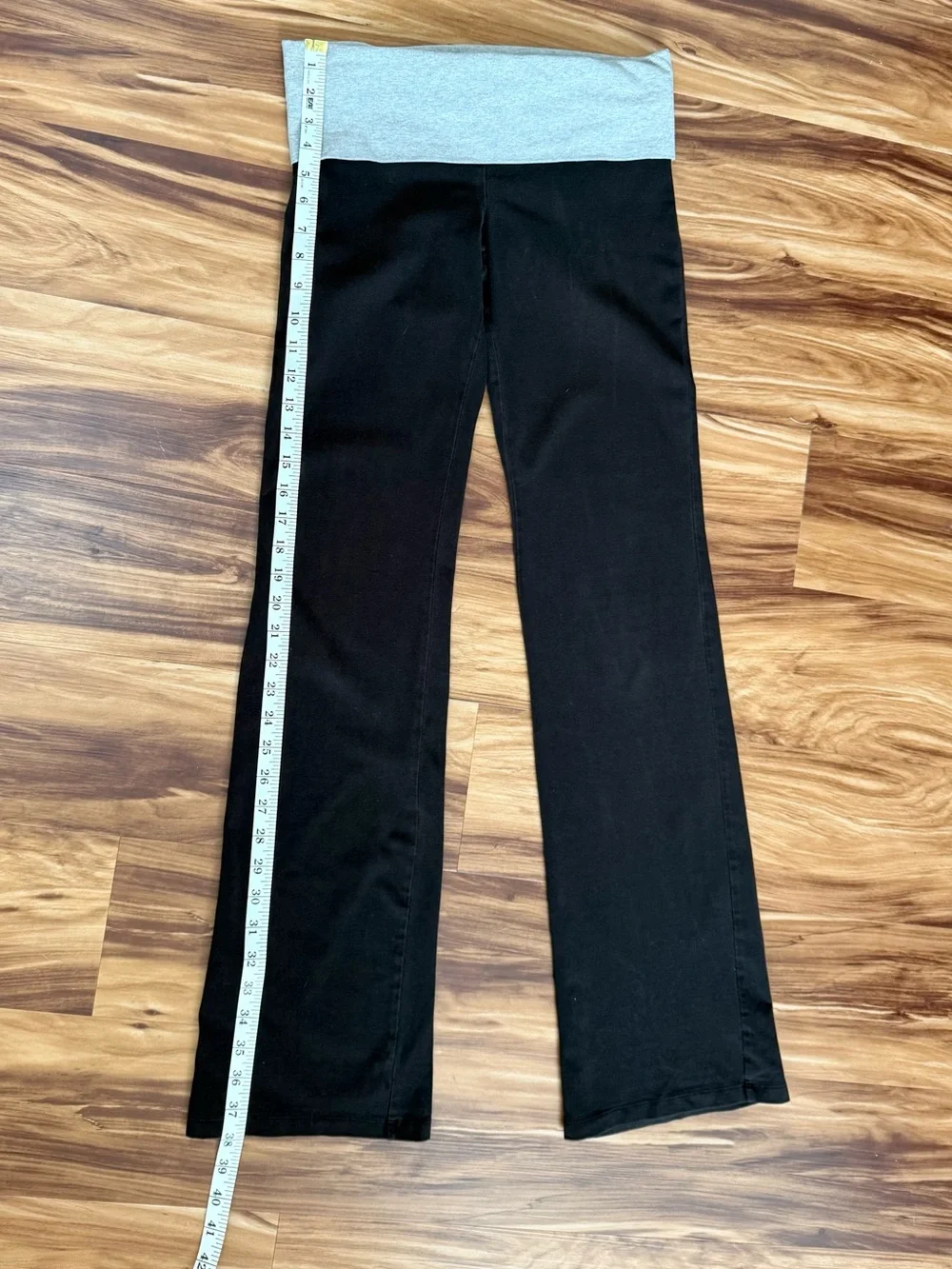 Y2K PINK Victoria's Secret Fold-Over Waist Yoga Pants Size Small - Sequin Logo